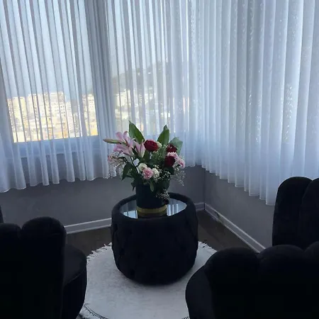 Luxury Front Durrës